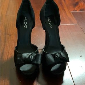 Aldo satin platform peep toe heels